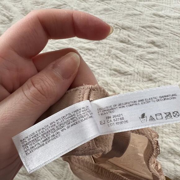 Wacoal Luxe Rare Beauty Nude Embroidered Underwire Bra 36DD - Picture 6 of 9